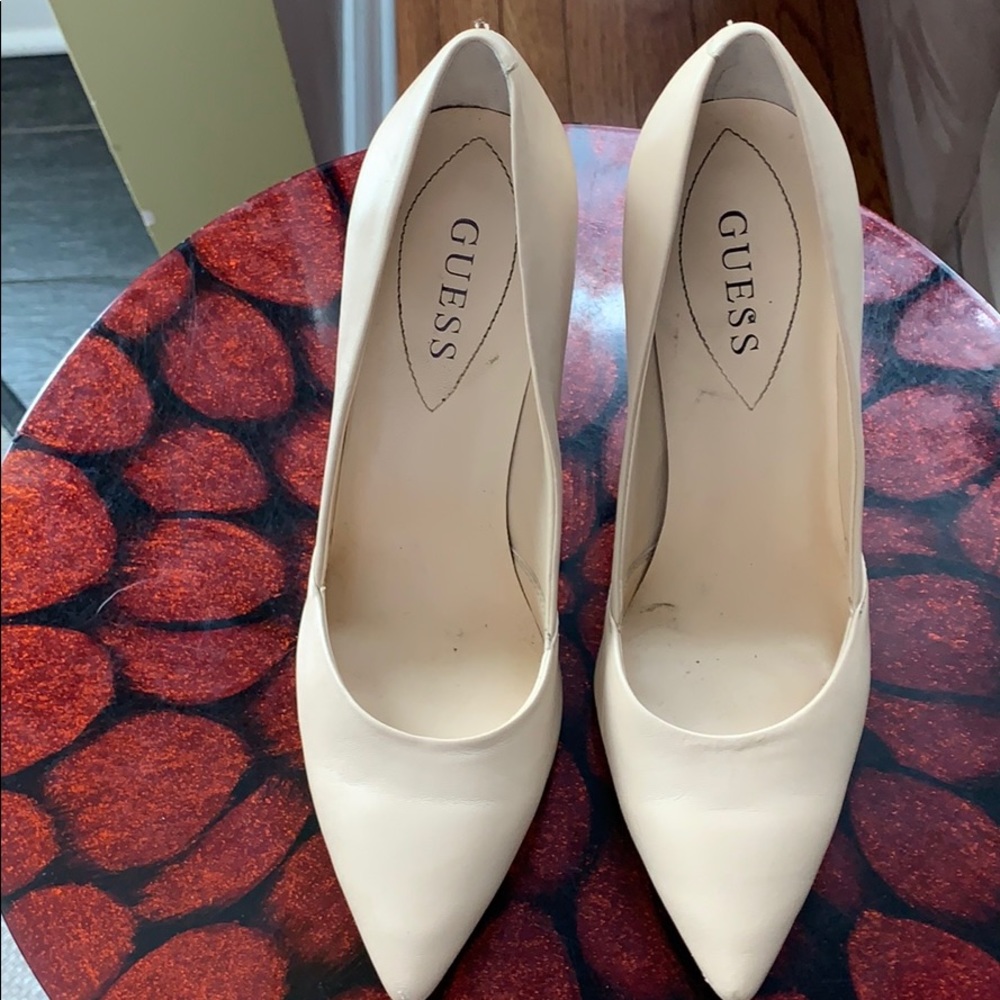Guess Pumps, classic & true to the name.